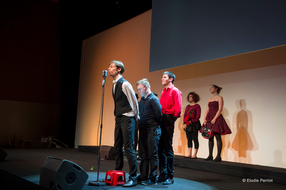 Spectacle avec la participation de personnes fragiles