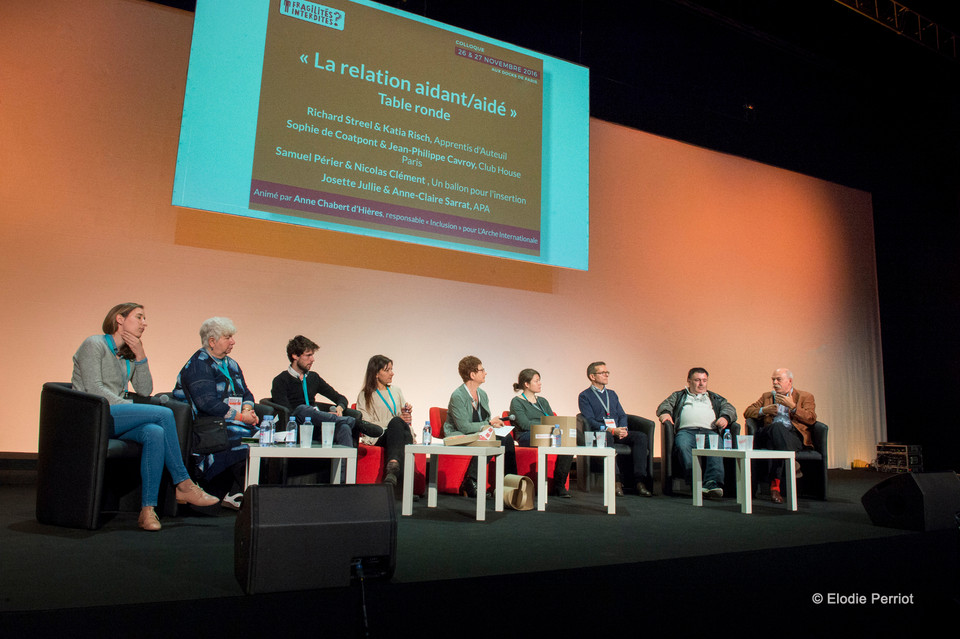 Table-ronde sur la relation Aidants-Aidés